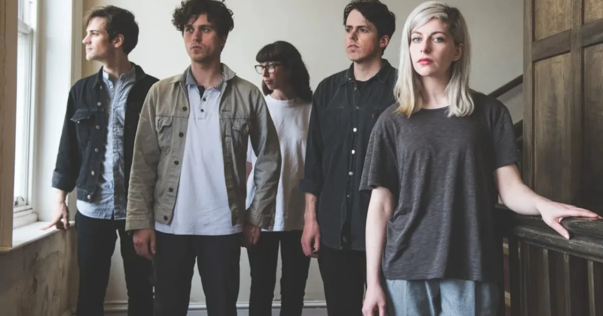 Header Banner Alvvays