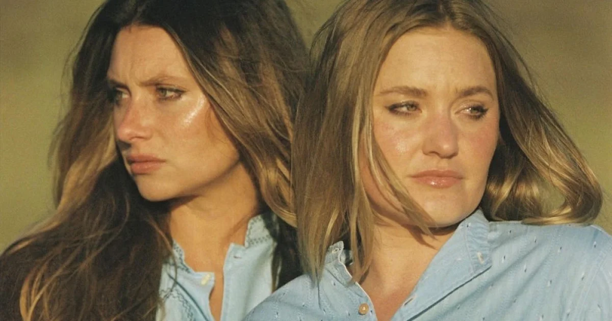 Header Banner Aly and Aj