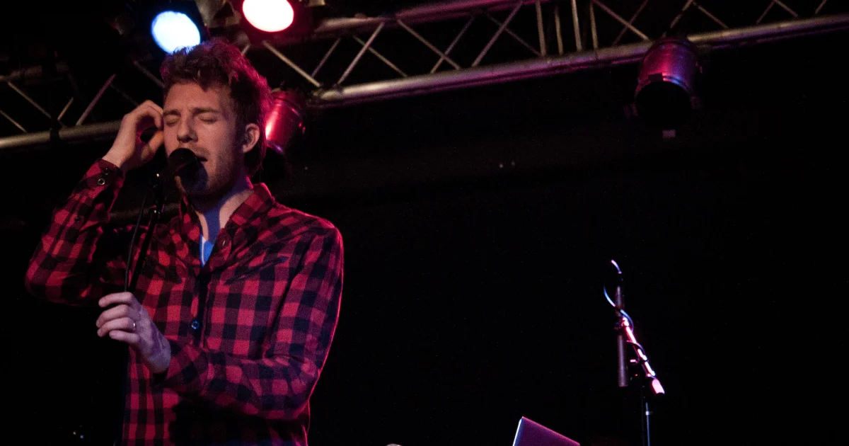 Header Banner Andrew Belle