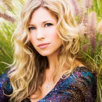 Radio Radio - Brooke White