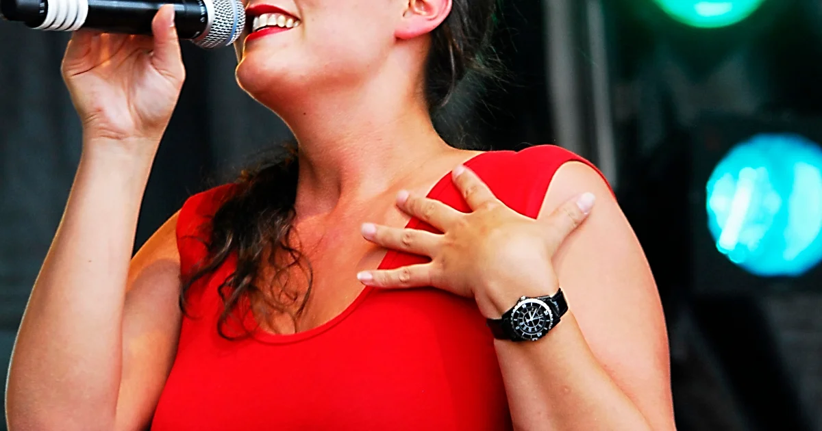 Header Banner Caro Emerald
