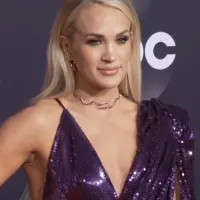 She Don't Know - Carrie Underwood