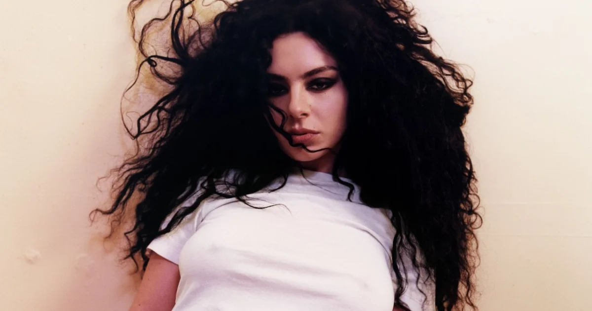 Header Banner Charli XCX