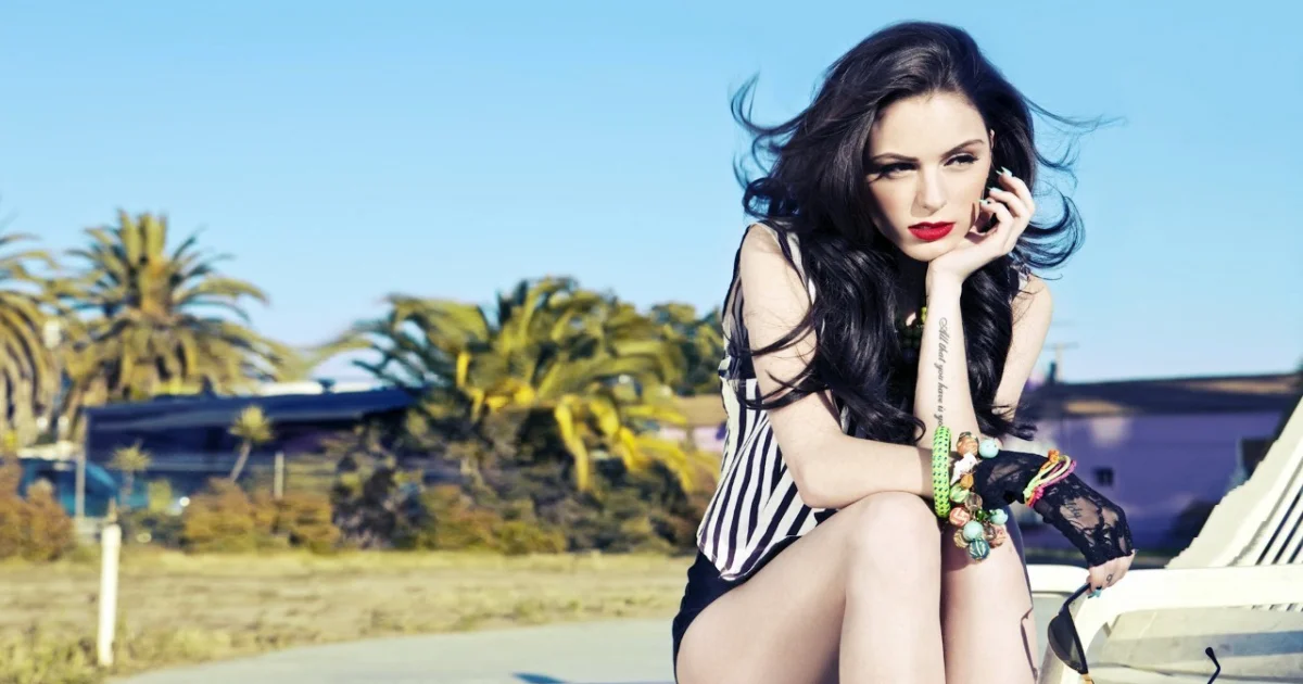 Header Banner Cher Lloyd