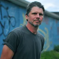 Hard Edges - Chris Knight