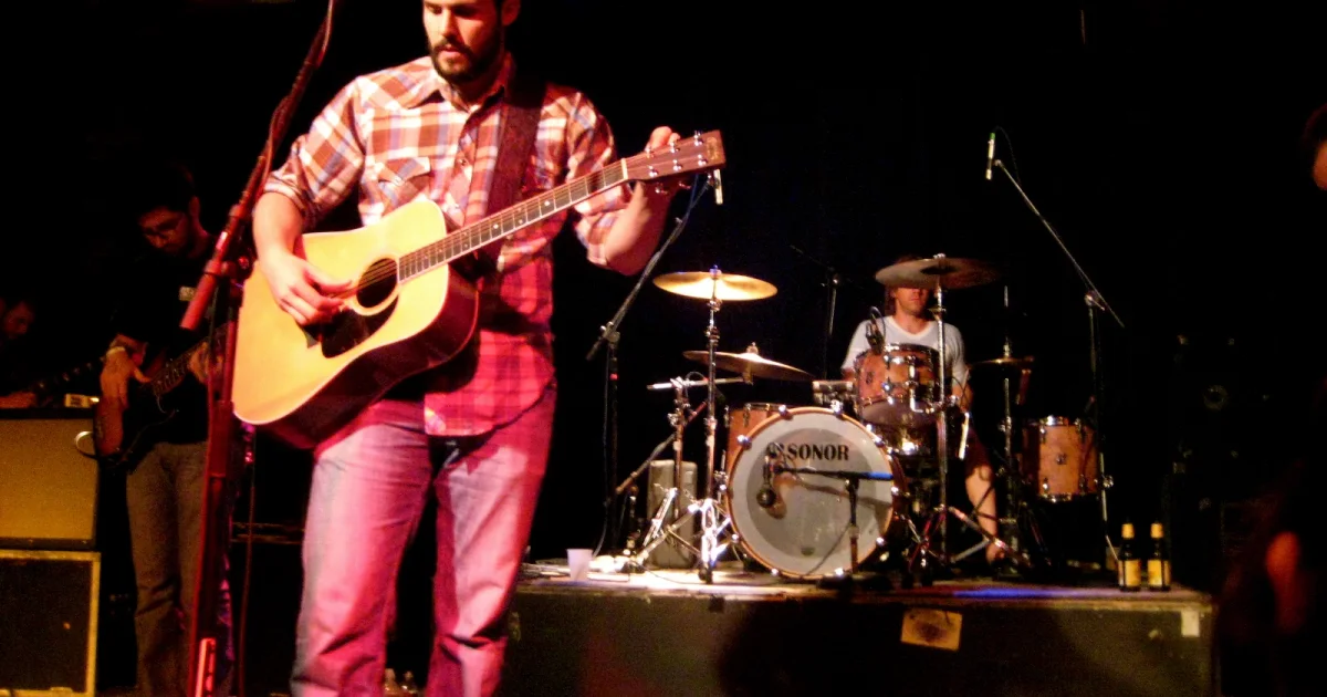 Header Banner Dear and the Headlights