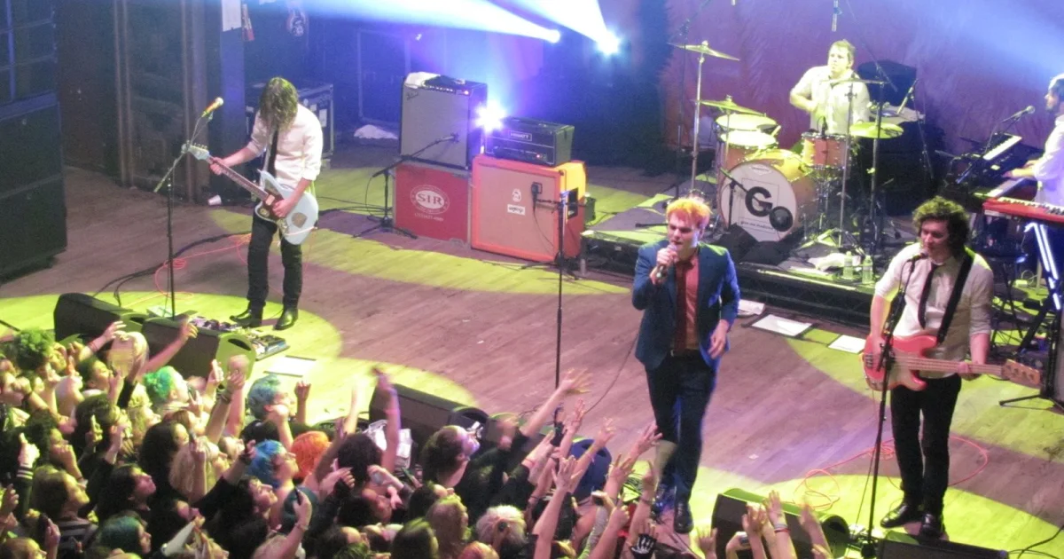 Header Banner Gerard Way