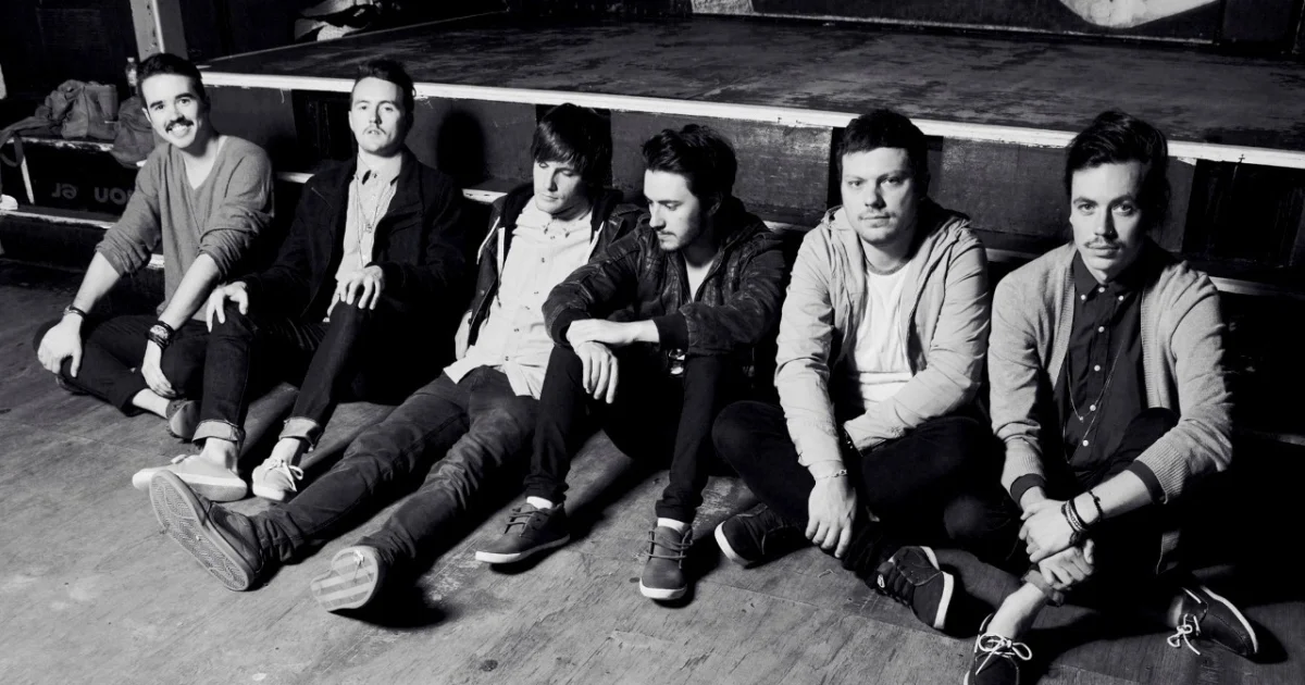 Header Banner Hands Like Houses