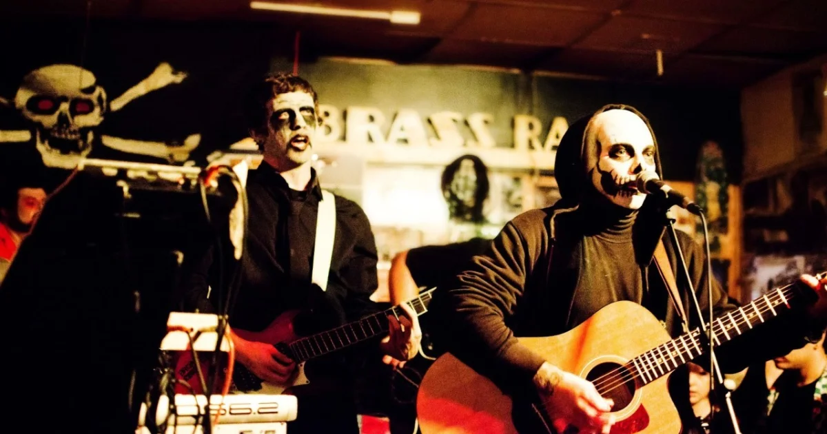 Header Banner Harley Poe