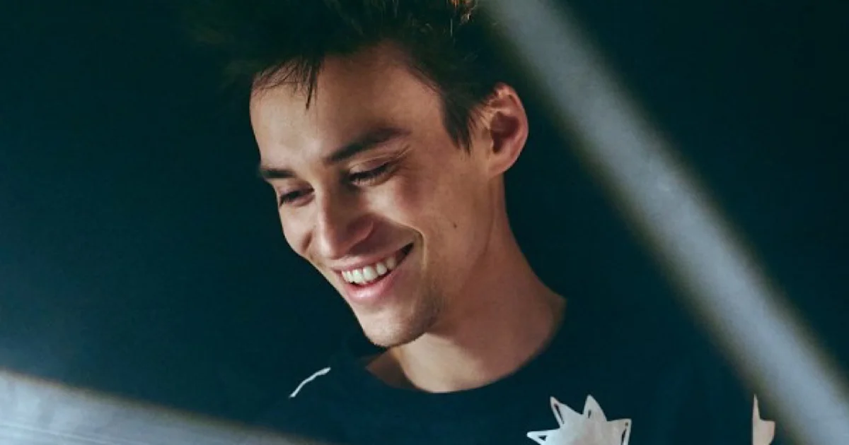 Header Banner Jacob Collier
