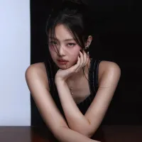 JENNIE