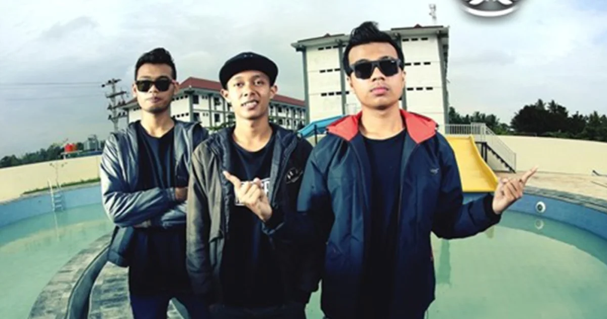 Header Banner KARNAMEREKA