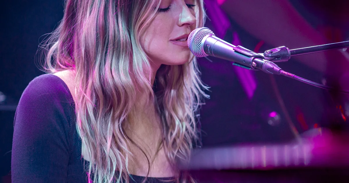 Header Banner Katelyn Tarver