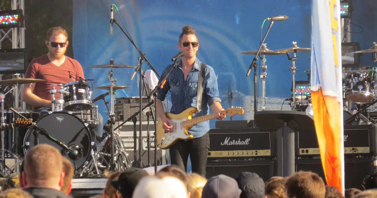 Header Banner Lincoln Brewster