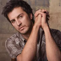 Home Alone Tonight - Luke Bryan