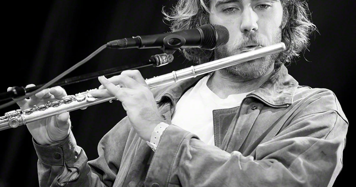 Header Banner Matt Corby
