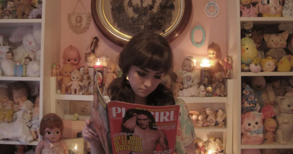 Header Banner Nicole Dollanganger