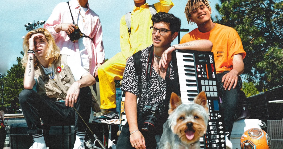 Header Banner PRETTYMUCH