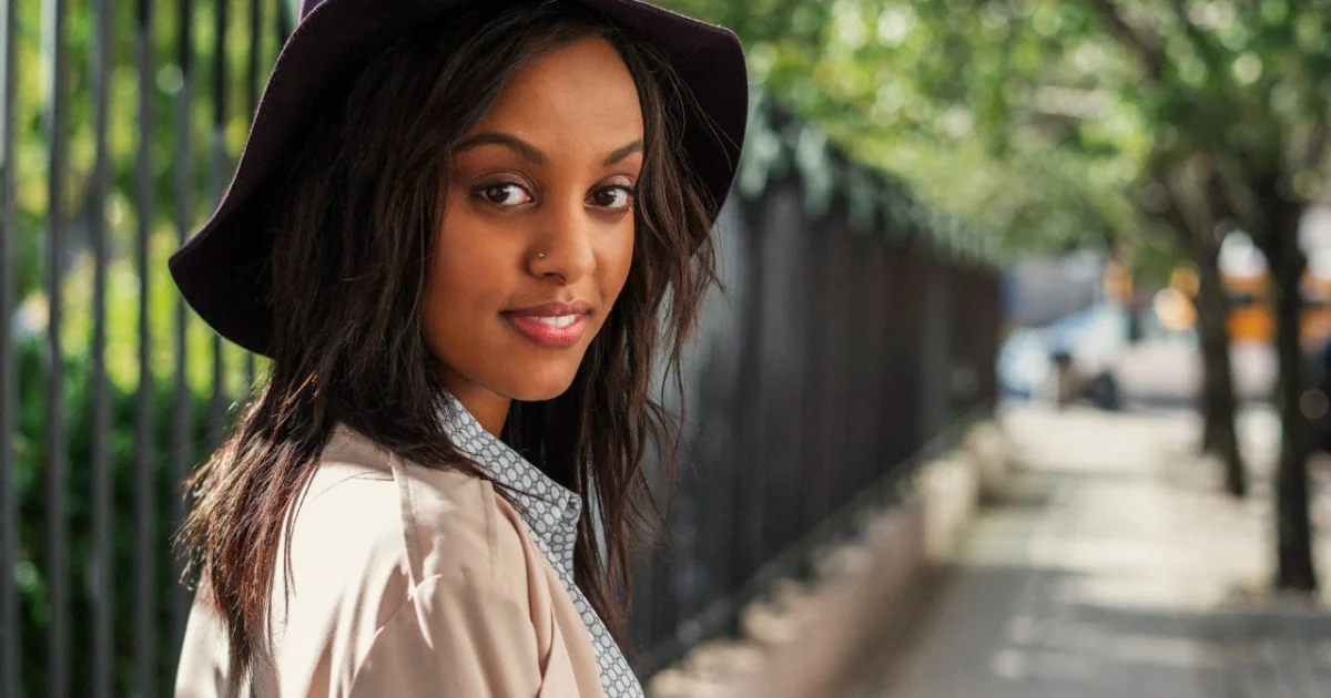Header Banner Ruth B.