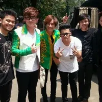 Senyum dan Semangat - SM*SH