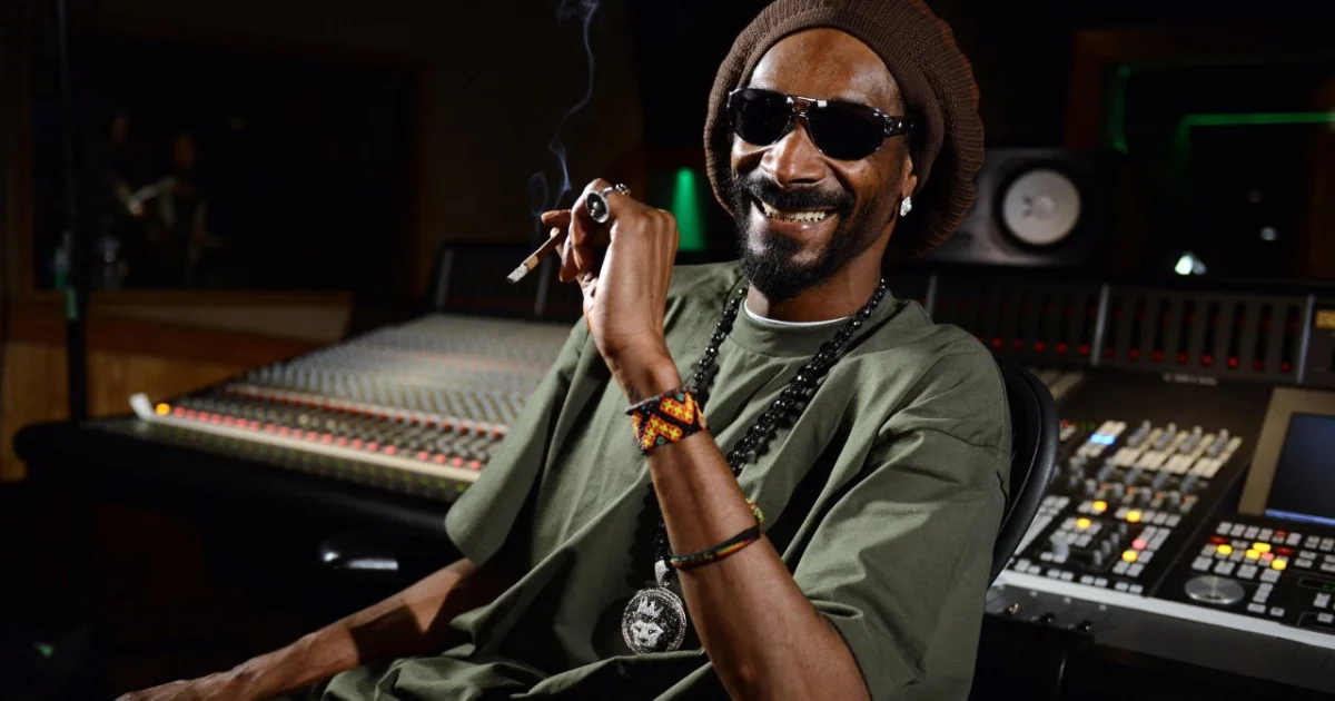 Header Banner Snoop Dogg