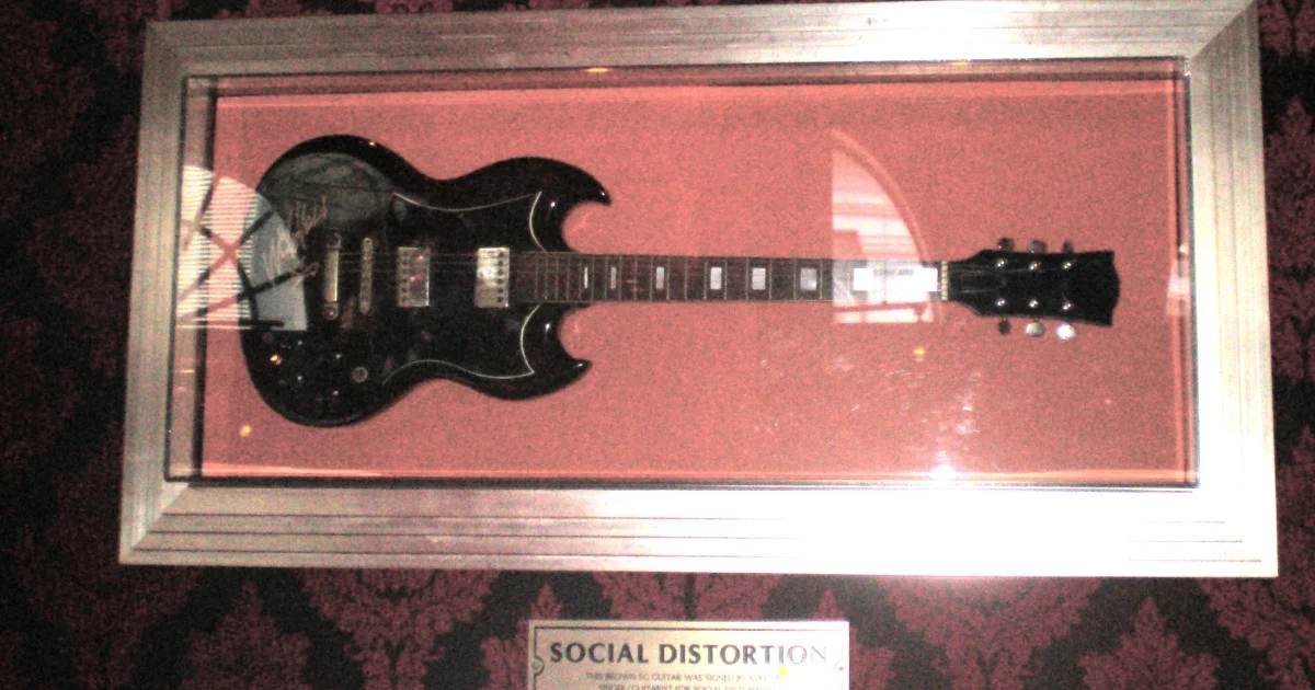 Header Banner Social Distortion
