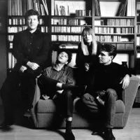 Memories Can't Wait - 2005 Remaster - Talking Heads