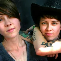 Dancing In The Dark - Tegan And Sara