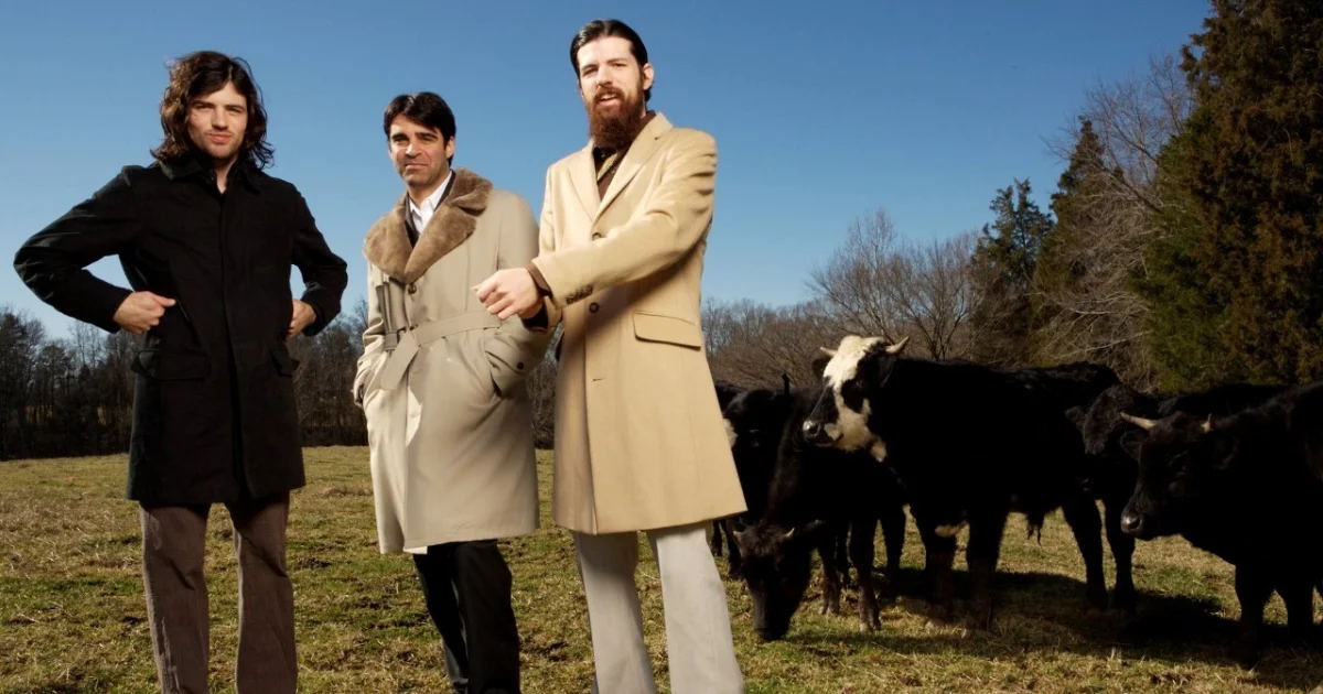 Header Banner The Avett Brothers