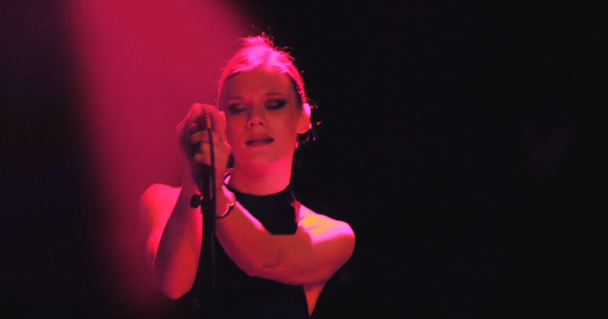 Header Banner Trixie Whitley