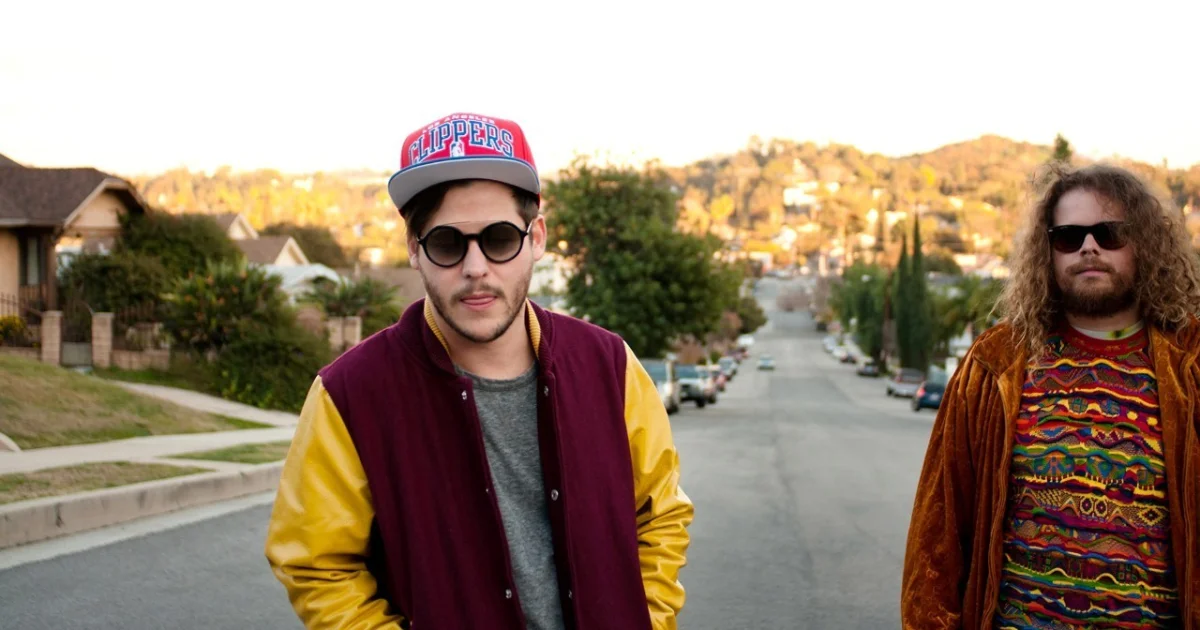 Header Banner Wavves