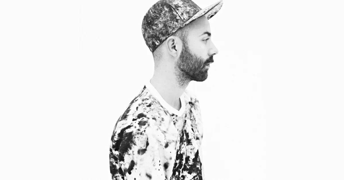 Header Banner Woodkid