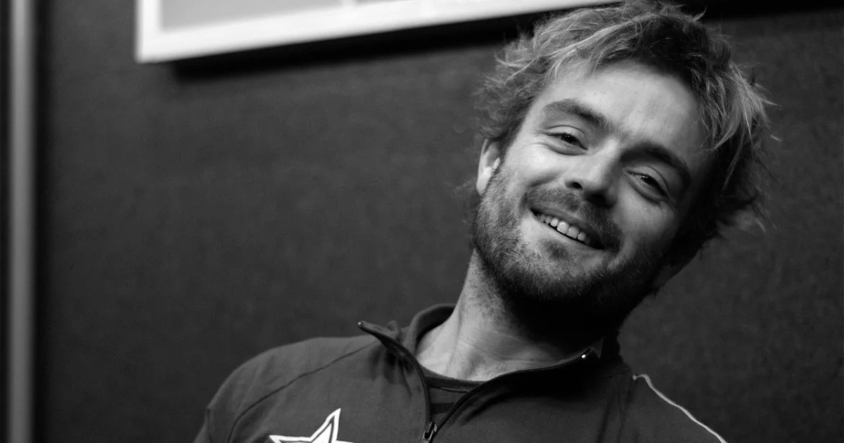 Header Banner Xavier Rudd