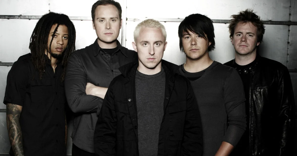 Header Banner Yellowcard