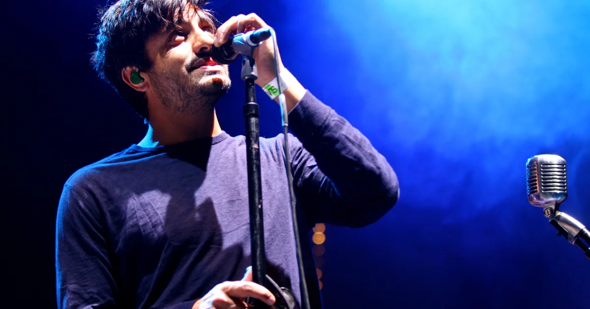 Header Banner Young the Giant