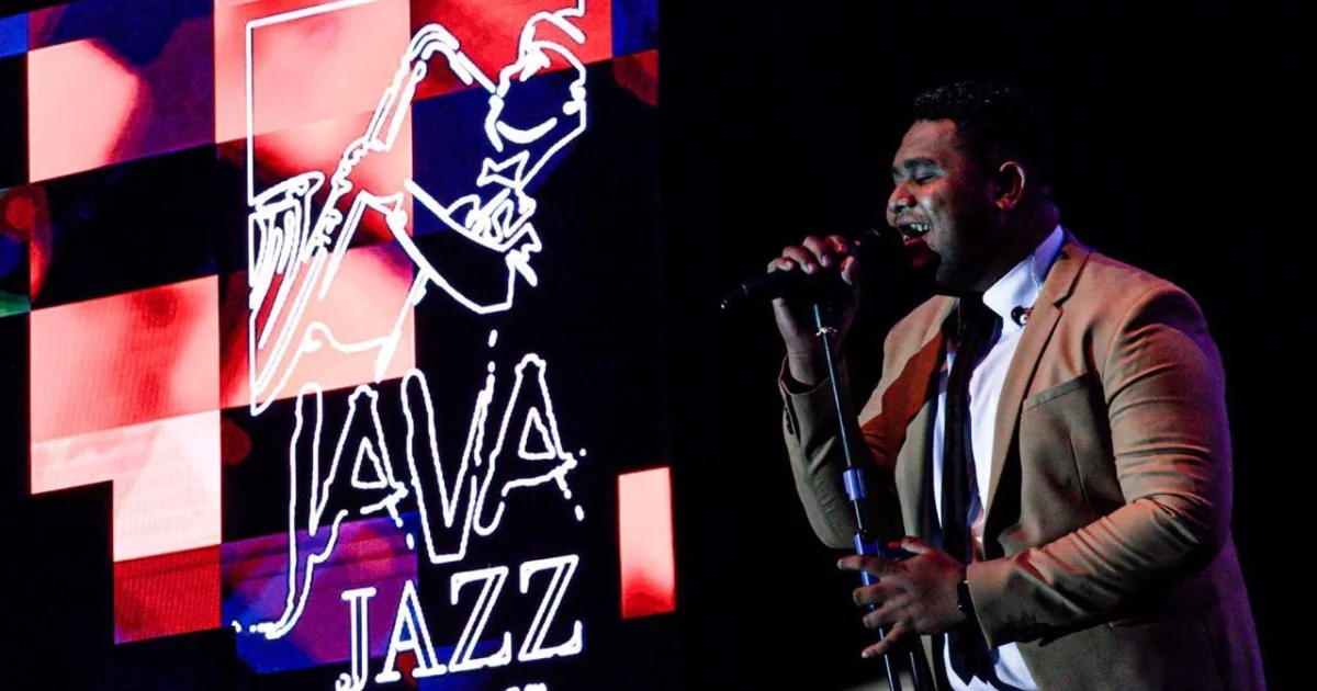 Header Banner Yura Yunita