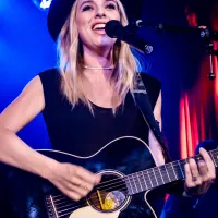 ZZ Ward