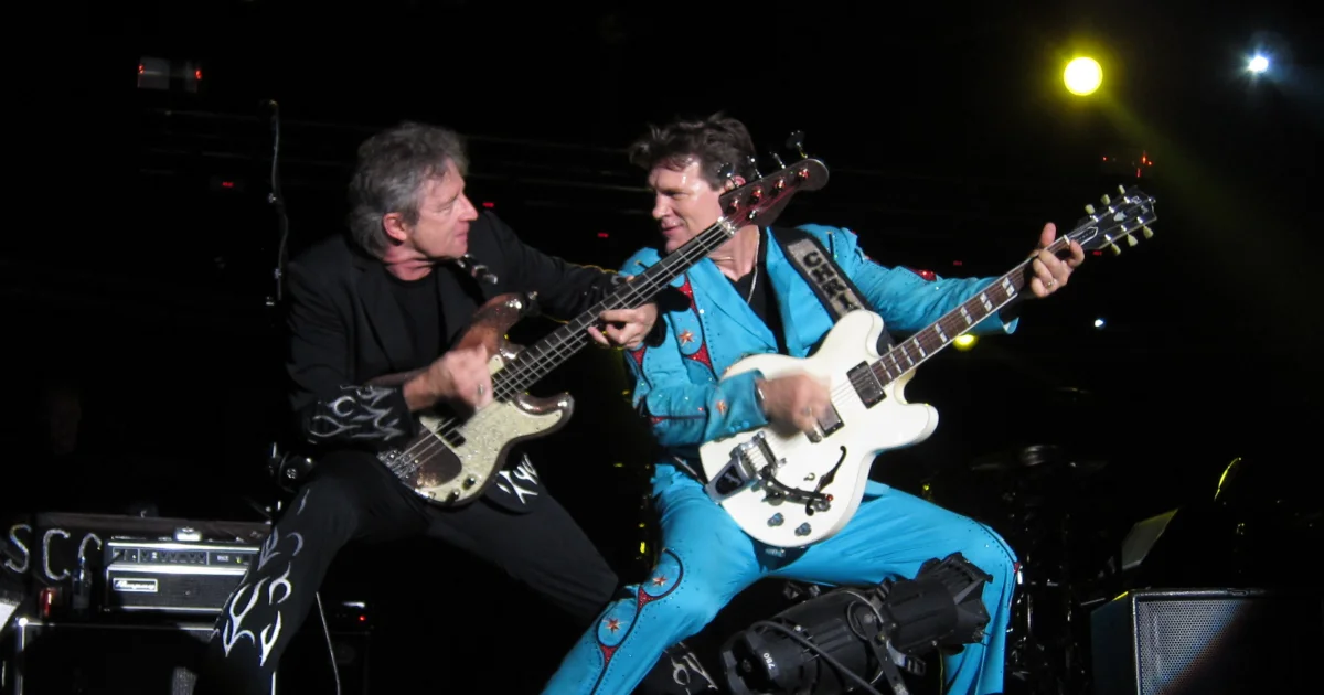 Header Banner Chris Isaak