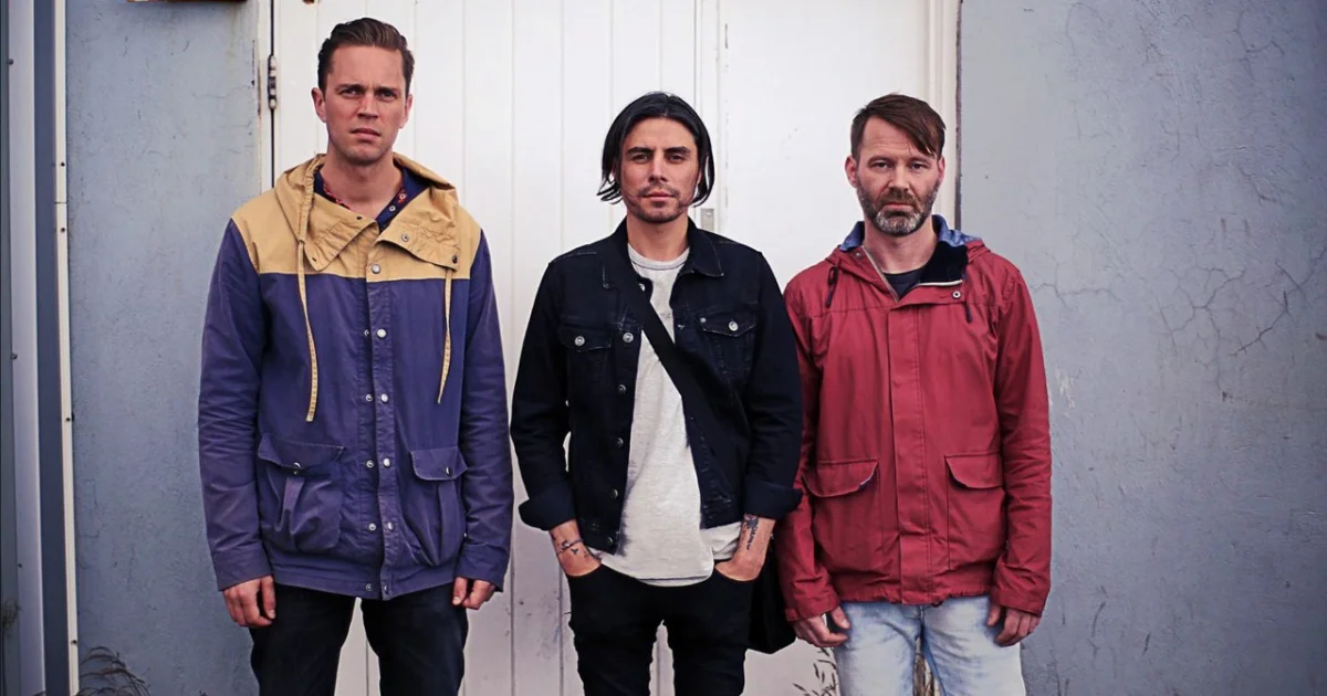 Header Banner Low Roar