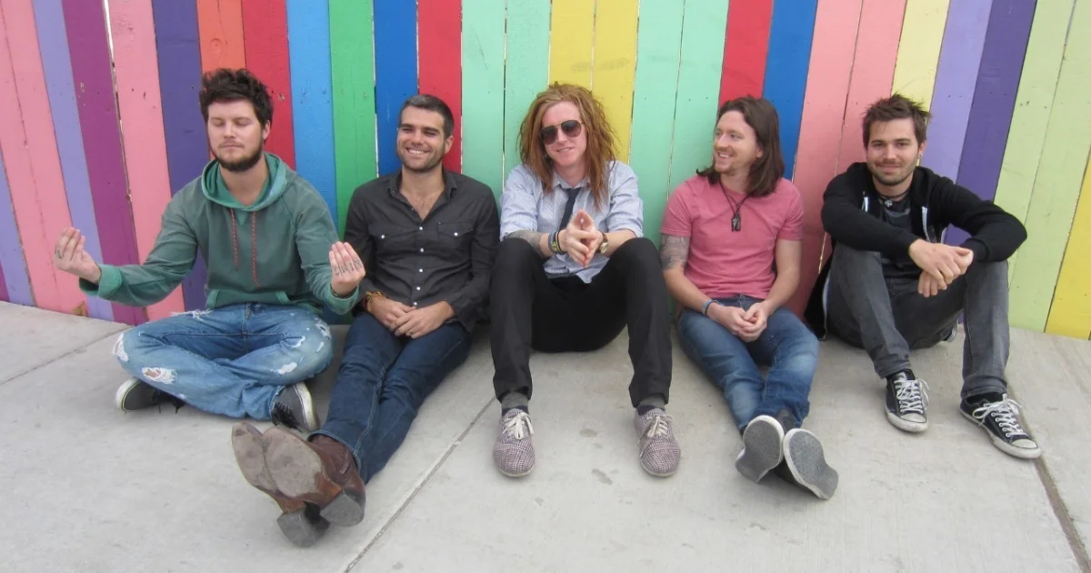 Header Banner We the Kings