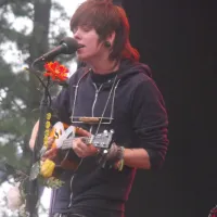 Nevershoutnever