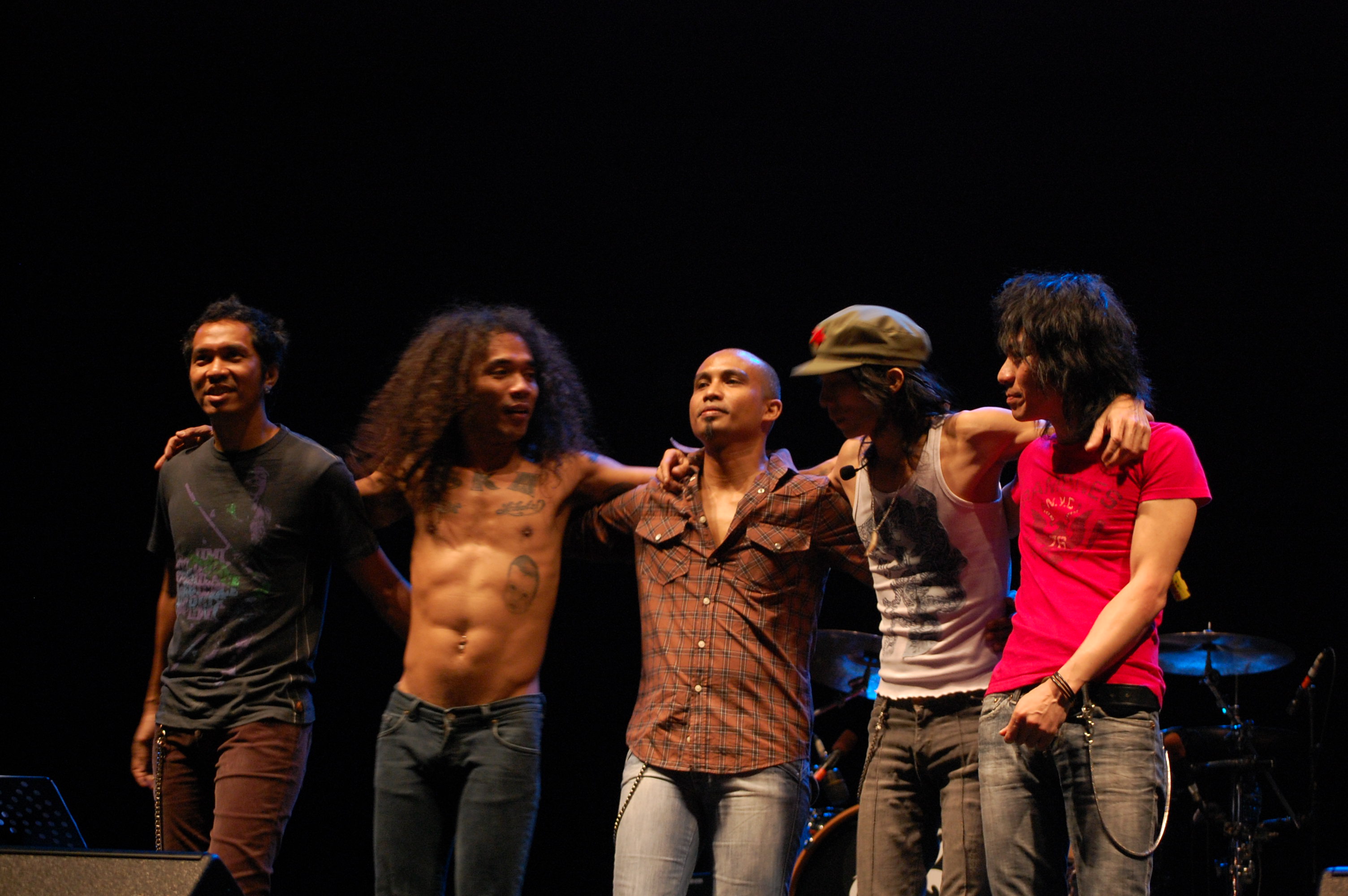 The Evolution of Indonesian Rock in 2026: Festival Dynamics, Guitar Communities, and Digital Catalog Resurgence